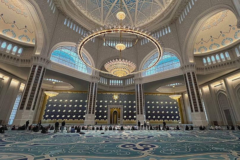 La salle de prière des hommes, Grande Mosquée d'Astana