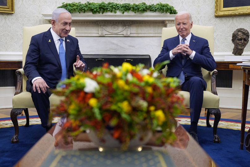 Le président Joe Biden rencontre le Premier ministre israélien Benjamin Netanyahu dans le bureau ovale de la Maison Blanche.