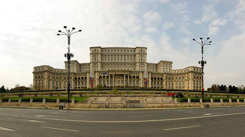 Le Palais du Parlement est l'un des monuments les plus populaires de Bucarest