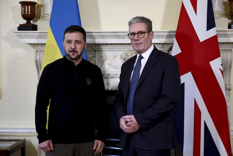 Le Premier ministre britannique Keir Starmer et le président ukrainien Volodymyr Zelenskyy au 10 Downing Street, à Londres, le jeudi 10 octobre 2024.