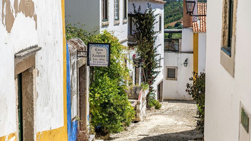 Located 80 kilometres north of Lisbon, Óbidos is a medieval village encircled by formidable high walls.