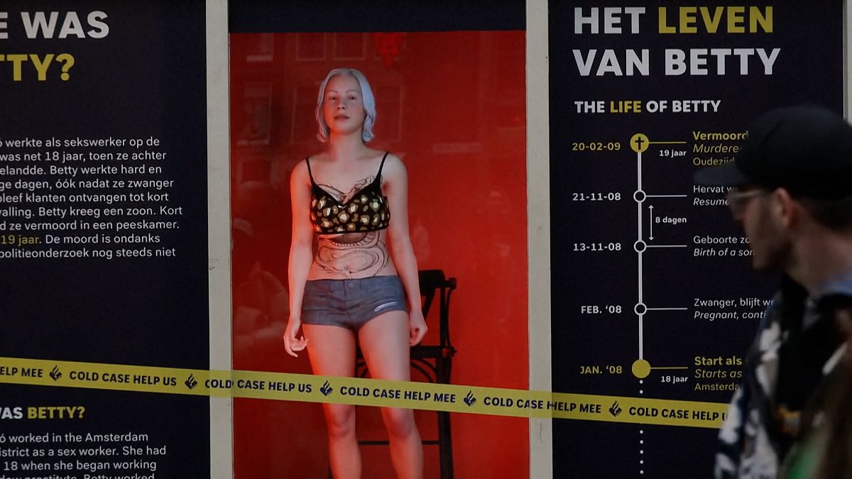 Amsterdam police use a hologram to try to solve a 15-year-old murder in the Red Light District.