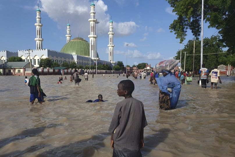 Les inondations dans le nord-est du Nigeria ont déraciné Kyariyam, 12 ans, et sa famille de leur domicile en septembre. 