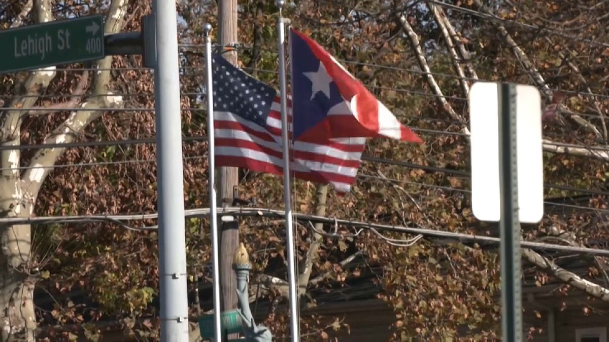 Puerto Rican and US flag in the city of Reading, USA. Courtesy of Euronews Serbia.