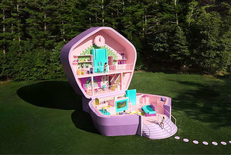 Airbnb a créé une maison Polly Pocket grandeur nature à Littleton, dans le Massachusetts.