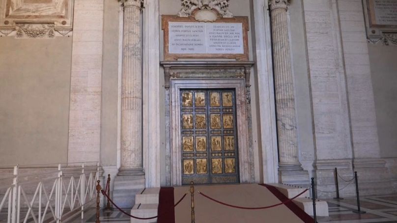 La Porte Sainte de la Basilique Saint-Peeteert, que le Pape ouvrira pour inaugurer l'année jubilaire 2025. 23 décembre 2024.