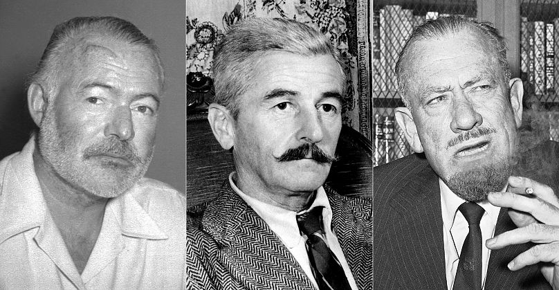 Ernest Hemingway en 1950, à gauche, William Faulkner en 1950, au centre, et John Steinbeck en 1962