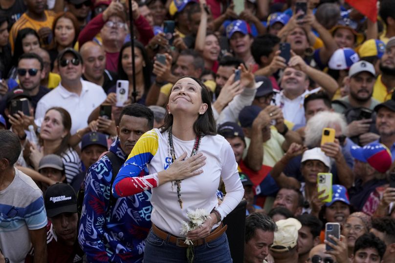 La chef de l'opposition vénézuélienne Maria Corina Machado s'adresse à ses partisans lors d'une manifestation contre le président Nicolas Maduro à Caracas, Venezuela, le jeudi 9 janvier 2025.