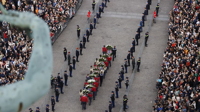 Thousands attend a Remembrance Day ceremony in Amsterdam's Dam Square on 4 May, 2022. 