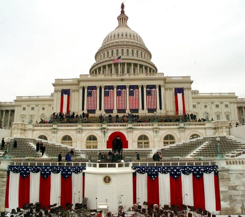 Le Capitole est prêt pour la deuxième investiture du président Clinton, lundi 20 janvier 1997.