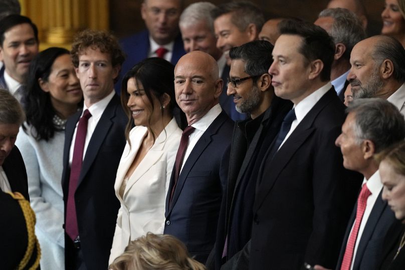 Des invités, dont Mark Zuckerberg, Jeff Bezos, Sundar Pichai et Elon Musk, arrivent avant la 60e investiture présidentielle au Capitole des États-Unis à Washington, le 20 janvier 2025.