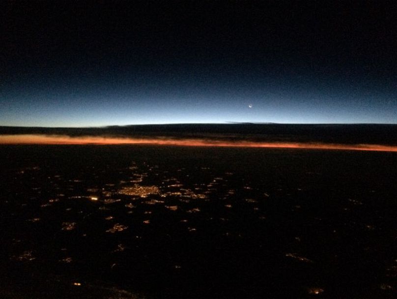 Un feu de forêt vu depuis le cockpit de l'avion d'Anthoy.