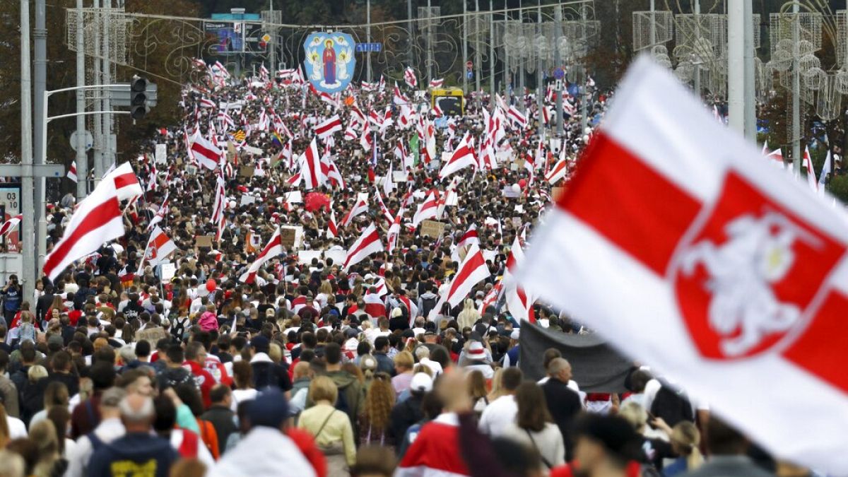 Belarusians protesting against the fraudulent elections in 2020