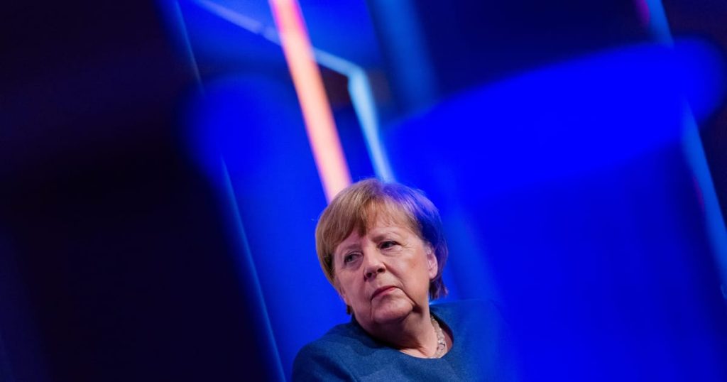 Angela Merkel réprimande son propre parti sur Bombshell traite avec l'extrême droite