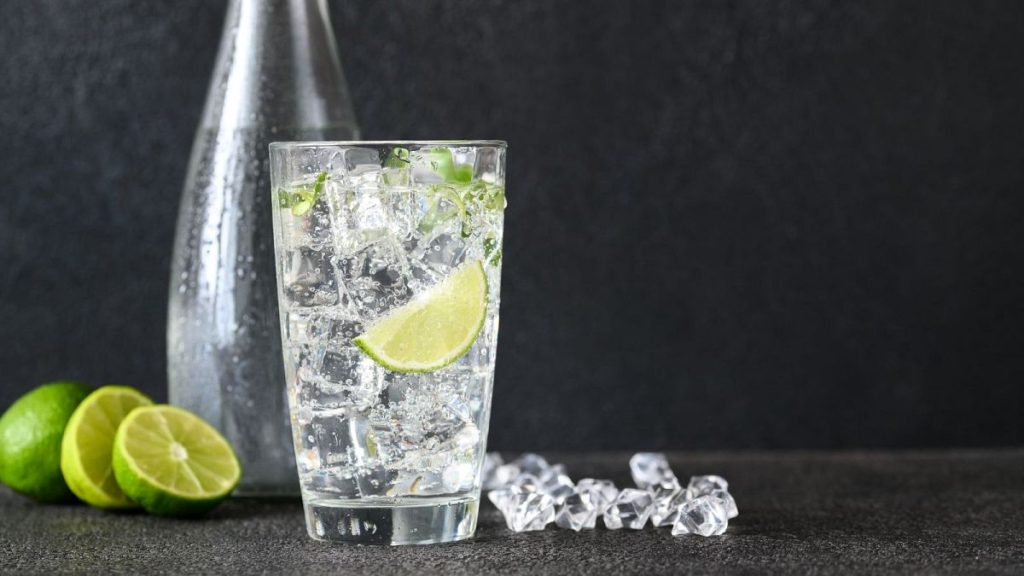 Fizzy water could play a role in aiding weight loss, new study claims