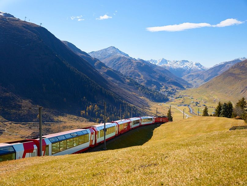 Le Glacier Express est l'un des voyages en train les plus emblématiques d'Europe