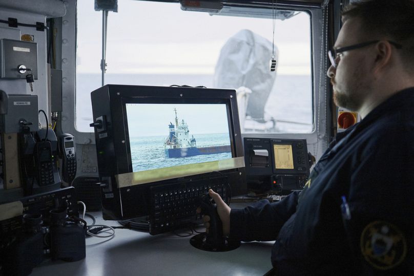 Un navire de la marine estonienne navigue dans la mer Baltique le jeudi 9 janvier 2025, dans le cadre des patrouilles intensifiées de l'OTAN dans la région à la suite de soupçons de sabotage de câbles sous-marins.