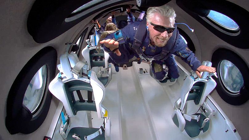 Le fondateur Richard Branson profite d'un voyage aux confins de l'espace à bord du VSS Unity.