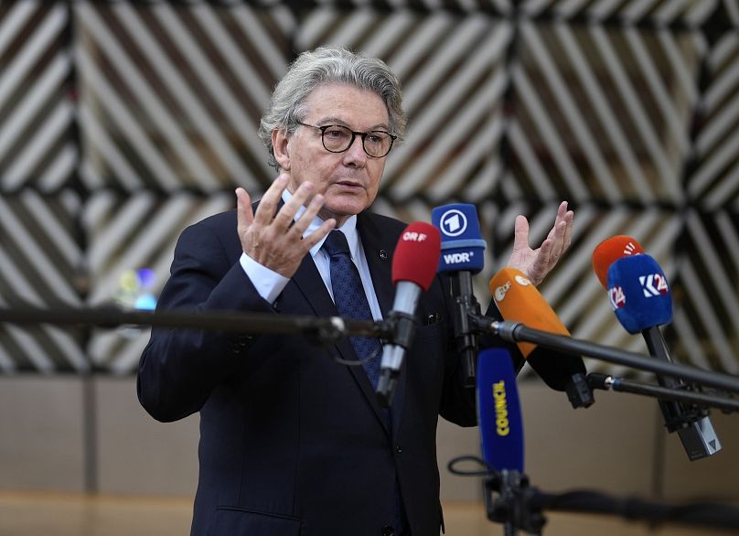 Le commissaire européen chargé du marché intérieur, Thierry Breton, arrive à une réunion des ministres des Affaires étrangères et de la Défense de l'UE à Bruxelles, le 14 novembre 2023.