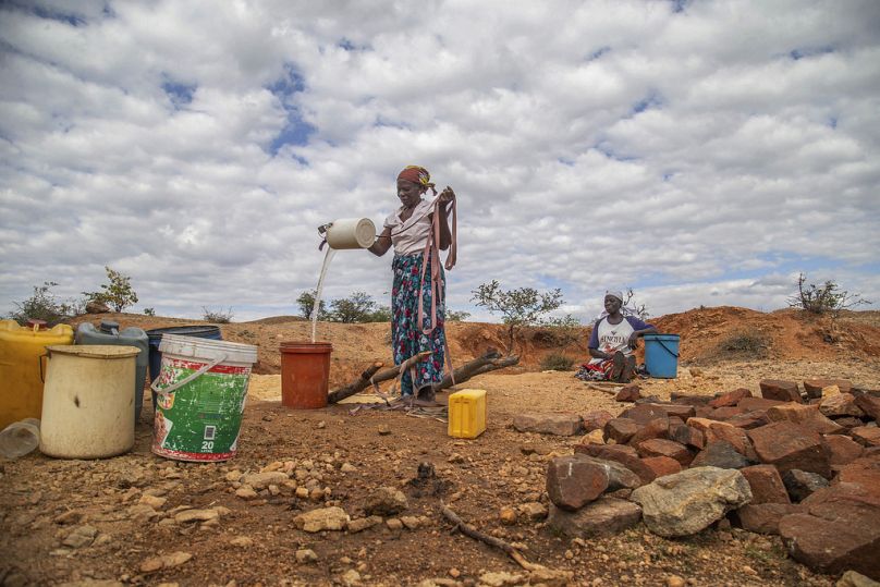 Des mois de sécheresse en Afrique australe, déclenchés par le phénomène climatique El Nino, ont eu un impact dévastateur sur plus de 27 millions de personnes.